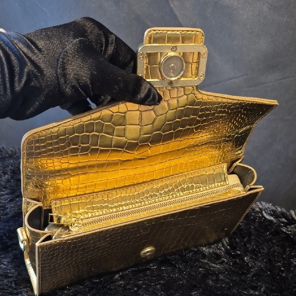 Chic Gold Crocodile Embossed Clutch with Gold Leopard Handle - Picture 14 of 17